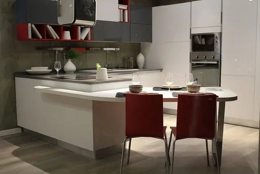 Crédence de cuisine moderne en carrelage géométrique – élégance et praticité.