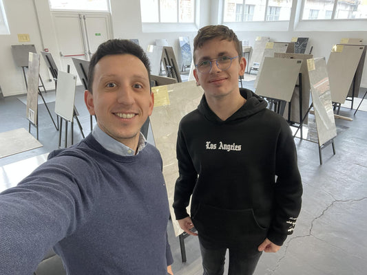 Nolan, stagiaire inspirant de l'EREA Joubert, chez Blanche Matériaux Nobles – inclusion et diversité au cœur de l’entreprise.
